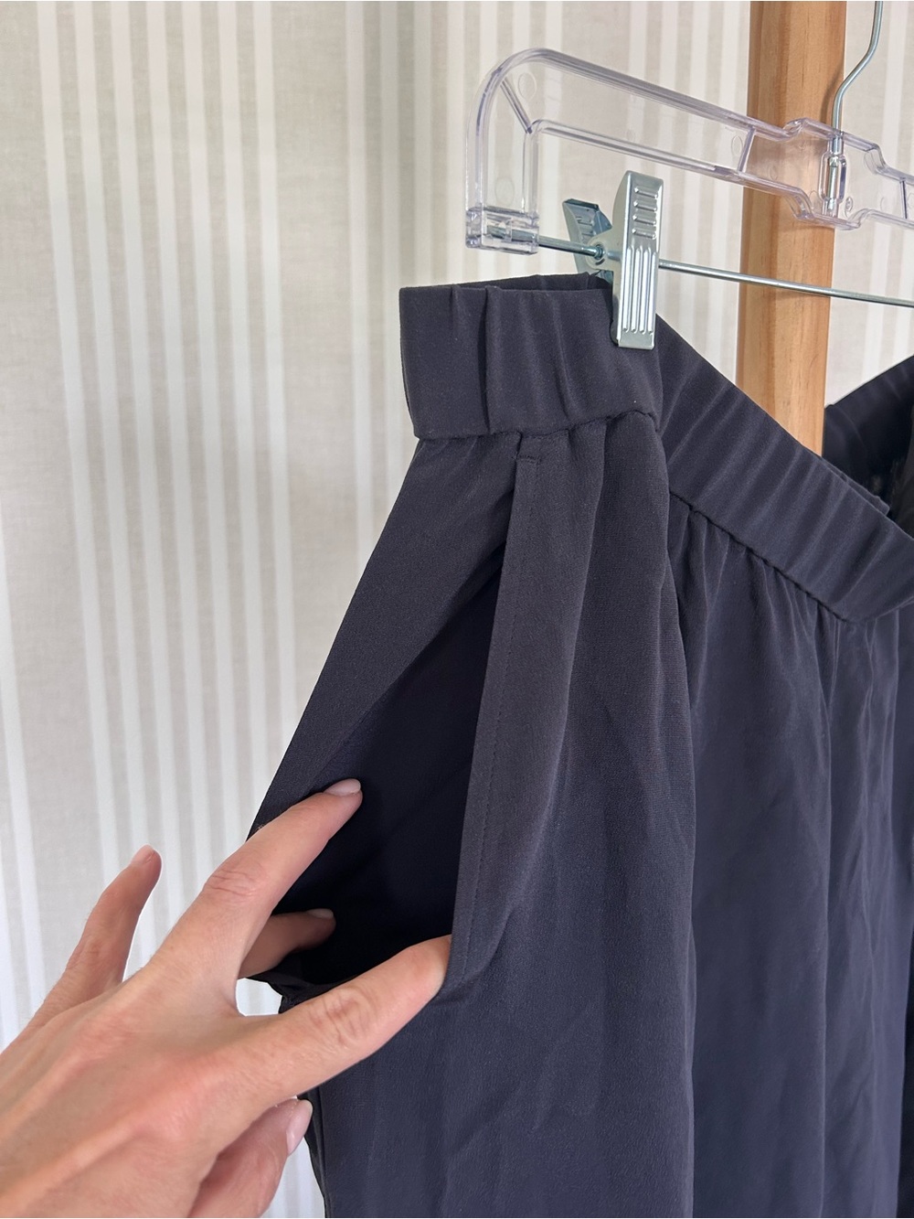 Eileen Fisher Silk Navy Wide-Leg Pants 100% Silk Pull-On Women’s Size XL - Picture 7 of 8